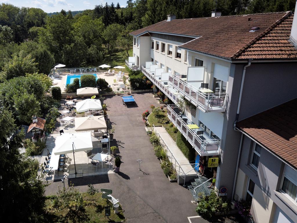 Logis Hotel Maison Carree Restaurant O Carre Dart Mereville  Exterior photo